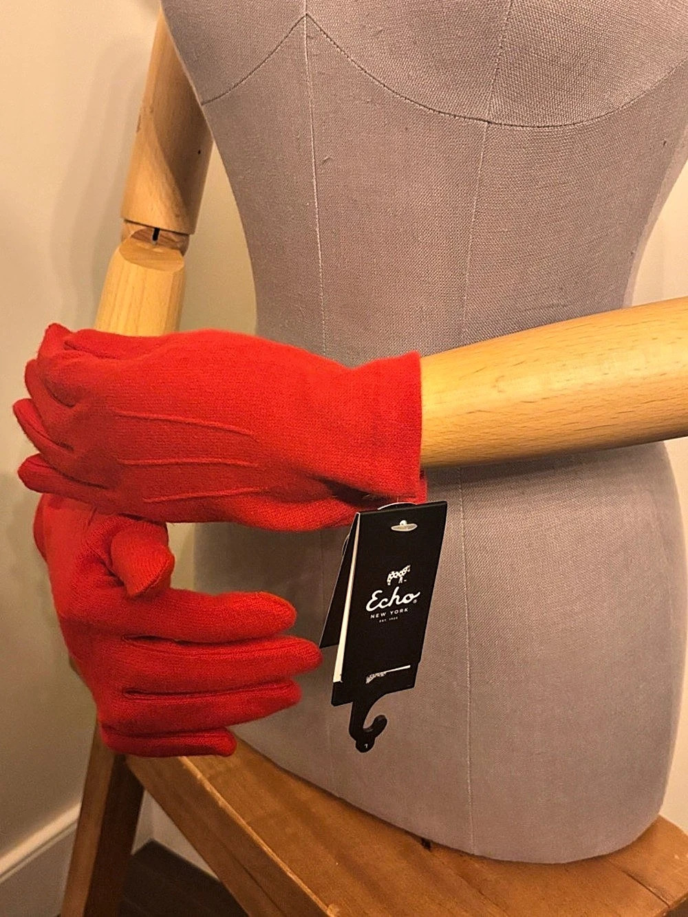 Echo All Echo Touch gloves Touchscreen Cashmere-Blend Gloves in Red Size Large